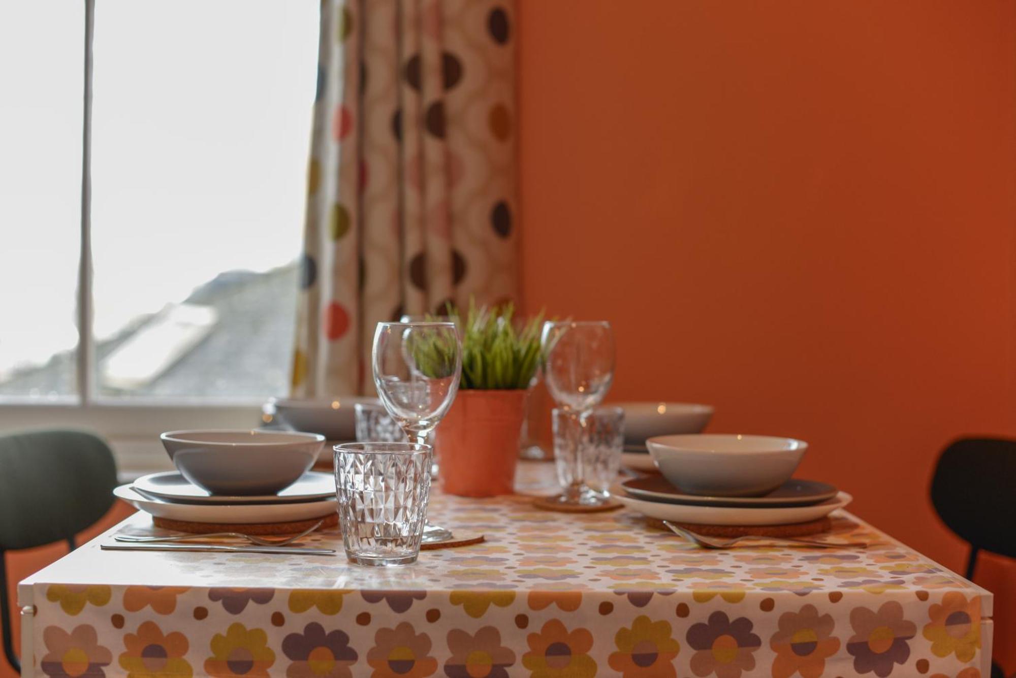 Harbour Court Plymouth - Free Parking - Tucked Away On The Barbican With Courtyard - By Ocean City Retreats Bagian luar foto