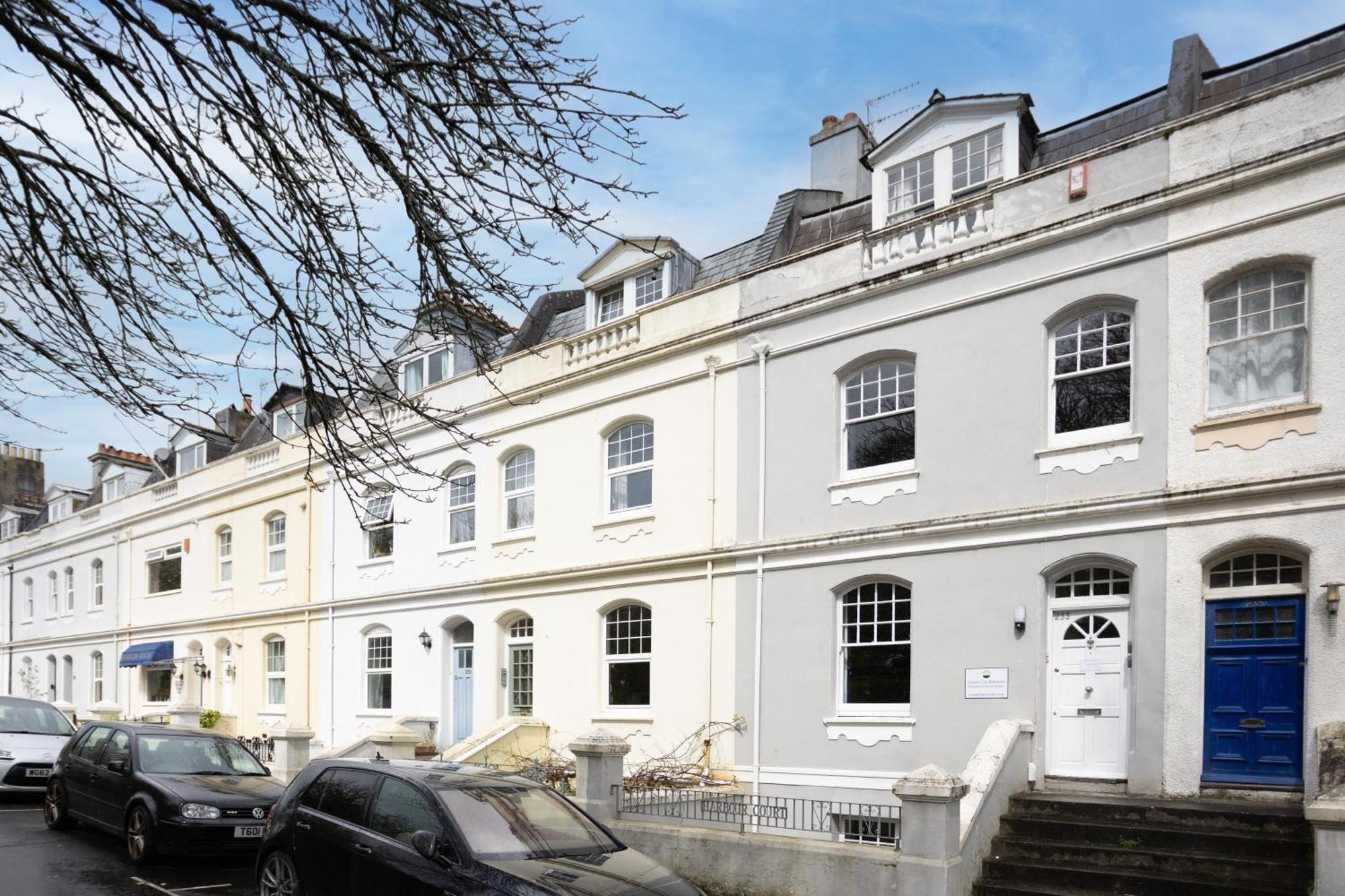 Harbour Court Plymouth - Free Parking - Tucked Away On The Barbican With Courtyard - By Ocean City Retreats Bagian luar foto