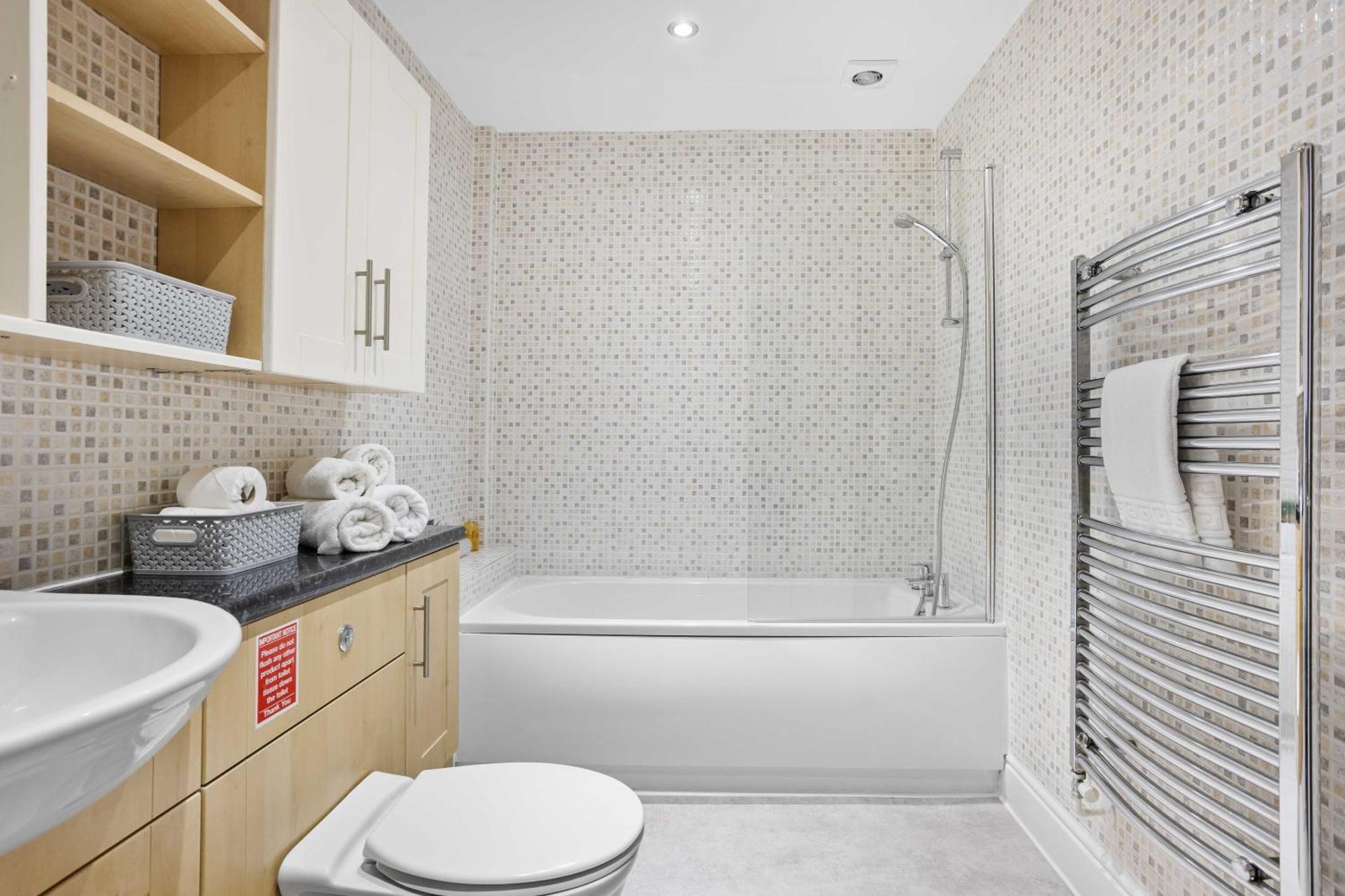 Harbour Court Plymouth - Free Parking - Tucked Away On The Barbican With Courtyard - By Ocean City Retreats Bagian luar foto