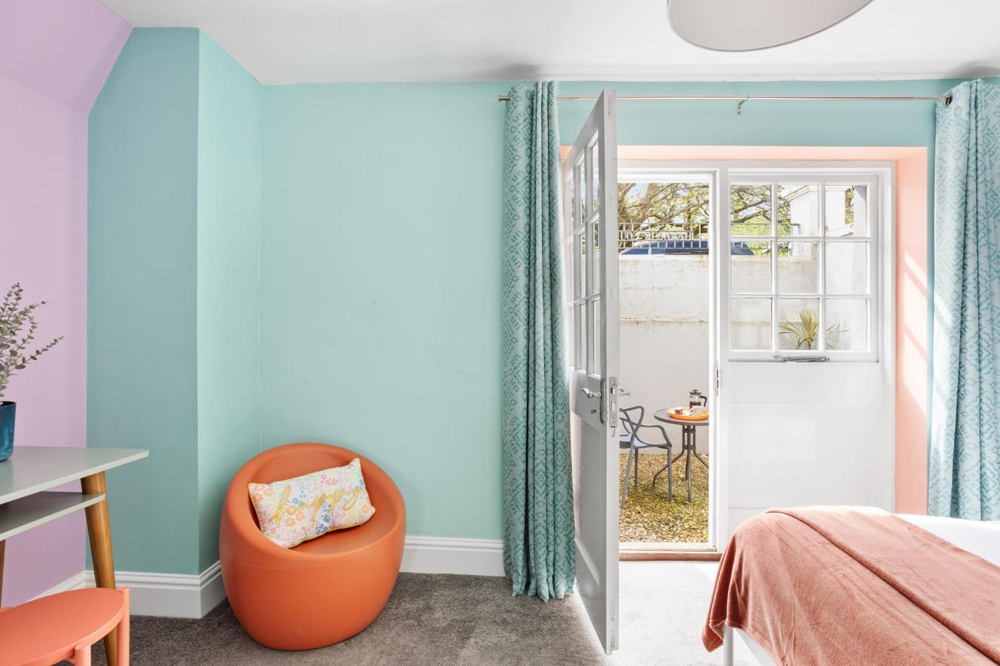 Harbour Court Plymouth - Free Parking - Tucked Away On The Barbican With Courtyard - By Ocean City Retreats Bagian luar foto